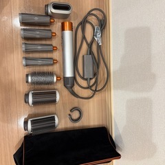 ダイソン　エアラップ　ドライヤーの画像