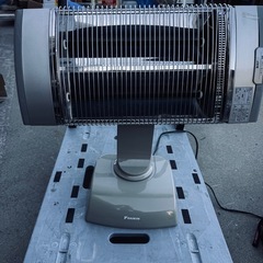 ダイキン DAIKIN セラムヒート 遠赤外線暖房機の画像