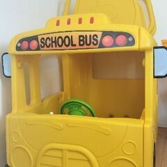 室内用 すべり台付きバスの画像