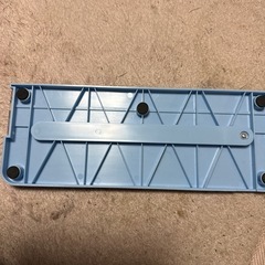 紙を切る文具の画像