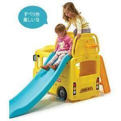 室内用 すべり台付きバスの画像