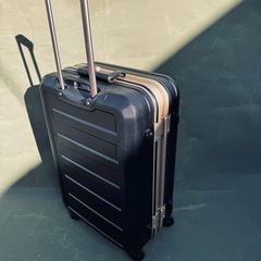 legend walker 中型 47L スーツケースの画像