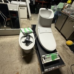 LIXIL トイレ　便器　展示品の画像