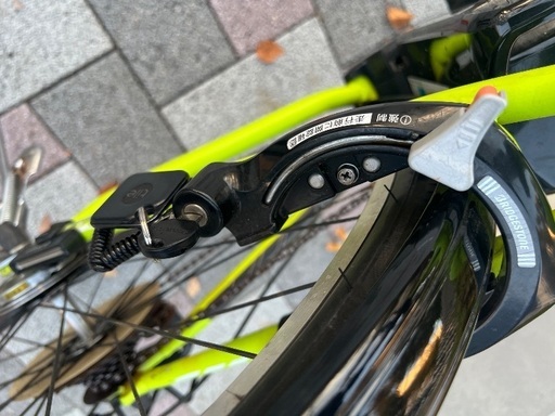 【完売】TB1e 2021年モデル TB7B41ネオンライム直渡しのみ