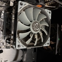 自作PC(メモリDDR4-32gb、i5-8500、、ストレージなし)の画像