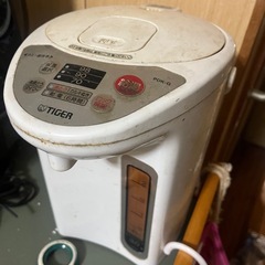 炊飯器、ポット、台セットの画像