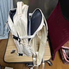 リュックホワイト美品の画像
