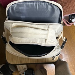 リュックホワイト美品の画像