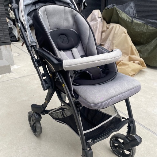 定価8万円程　短期間使用　ピジョン  A形ベビーカー　ノートアール　シングルタイヤ