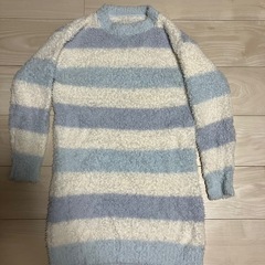 部屋着　パーカー　ワンピース　150センチ　S　ふわふわ　GUの画像
