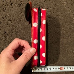ディズニーストア　ミニーマウス ポーチ 赤い水玉の画像