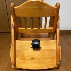 木製　　子供椅子の画像
