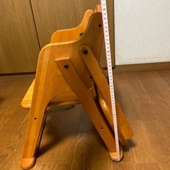 木製　　子供椅子の画像
