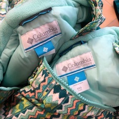 美品✨お揃いColumbia スキーウェア 上下セット XSS/XS &ニット帽の画像