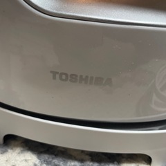 スチームアイロンとアイロン台の画像