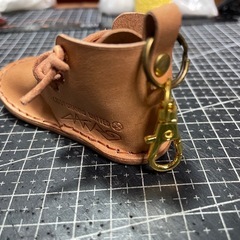 ハイカット本革シューズMINI レザーキーホルダーの画像