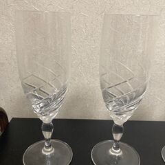 ワイングラス４脚で500円の画像