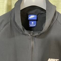 ナイキ　NIKE ジップアップジャケット　ジャージ　黒　サイズL ナイロンジャケット ブラック NIKE ナイキの画像