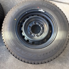 【取引完了】ハイエースバン 2024年　スタッドレスタイヤ　4本セットGOOD YEAR ICE NAVI CARGO アイスナビ　ホイールセットの画像