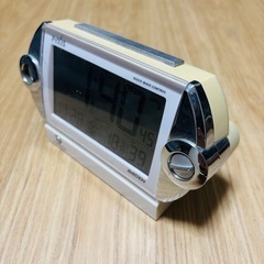 SEIKO CLOCK (セイコークロック) 目覚し時計 PYXIS ライデン デジタル 電波時計 大音量 NR522W ホワイトの画像