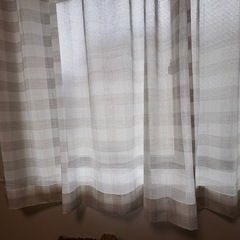 美品！ リリカラ/レースカーテン LS63494 ホワイト×グレー チェック柄の画像