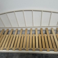 ベッドフレームの画像