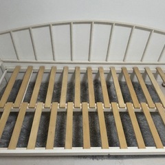 ベッドフレームの画像