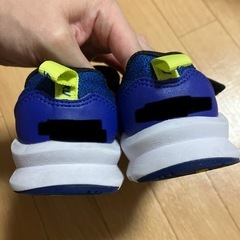 【瞬足】16.5cm スニーカーの画像