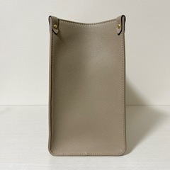 ルイヴィトン オンザゴーMMショルダーバッグの画像