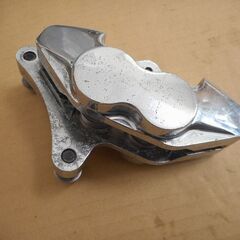 動作確認済 ベルリンガー Ｆブレーキキャリパー4POT(マスター付)　メッキ　マジェスティ250C　83mmピッチ　USED　マジェ(4HC)，マジェ125(子マジェ)，マグザム，SDR，SRX，XJR等にもの画像