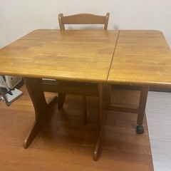 【お話中】ダイニングテーブルセットの画像