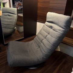 大きい背もたれの
座椅子の画像