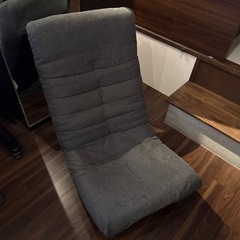 大きい背もたれの
座椅子の画像