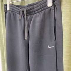 ナイキ NIKE スウェットパンツ グレー 刺繍ロゴ パンツ ボトムス スウェット　サイズL  裏起毛の画像
