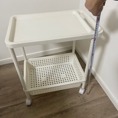 キャスター付きワゴン（プラスチック）の画像