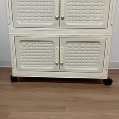 美品キャスター付き収納　2段の画像