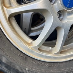 トヨタプリウスタイヤ4個の画像