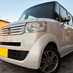 27年式！特別仕様車☆月々1.2万円〜分割払い可❗️ 車検2年付き！【名義変更代込み】大人気☆ホンダ N-BOX☆ステアリングスイッチ付き☆SDナビ付き☆走行中DVD見れます☆ETC付き☆バックカメラ付き☆電動スライドドア♪しかも両側☆ドラレコ付き☆スマートキー☆フルオートエアコン☆純正アルミ☆そのまま乗って帰れます❗️の画像