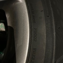 【美品】日産セレナ　スタッドレスタイヤ　ホイール付き4本セット　ブリザックVRX3の画像