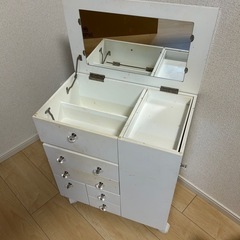 ミニドレッサーの画像