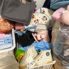 急募 赤ちゃん用品 色々 3日まで 夜引取り 美品 雑貨 お洋服 おもちゃ 色々の画像