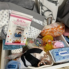 急募 赤ちゃん用品 色々 3日まで 夜引取り 美品 雑貨 お洋服 おもちゃ 色々の画像