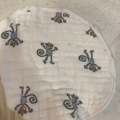 (中古)お食事用エプロンの画像