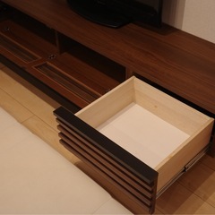 大川家具　LEON 日本製 ウォルナット テレビ台 幅150cm＋SHARP テレビセットの画像