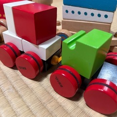 汽車　木のおもちゃ　brio の画像