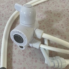 アムウェイeSpring 浄水器 本体と付属品の画像