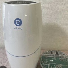 アムウェイeSpring 浄水器 本体と付属品の画像