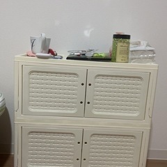 美品キャスター付き収納　2段の画像