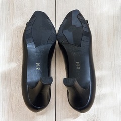 MIHAMA ミハマ リボンパンプス 黒 24.5の画像