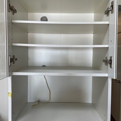 食器棚の画像
